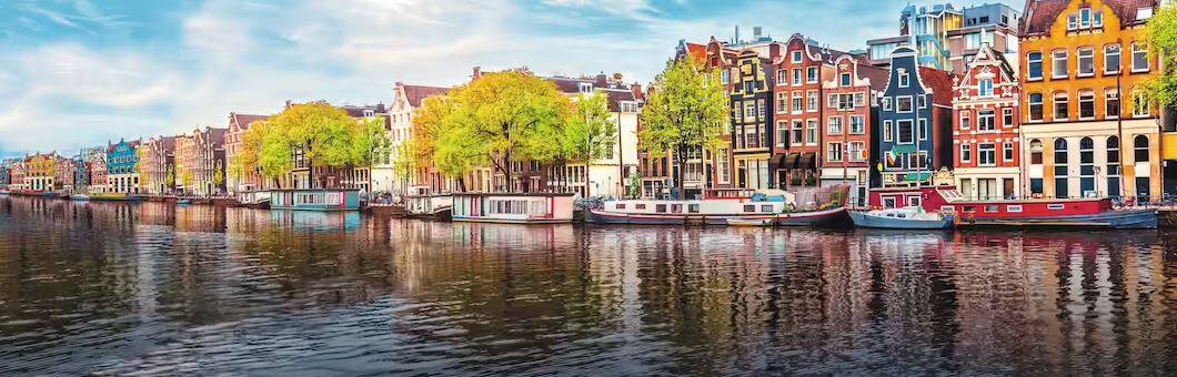 River Rhine in Amsterdam with pretty coloured houses