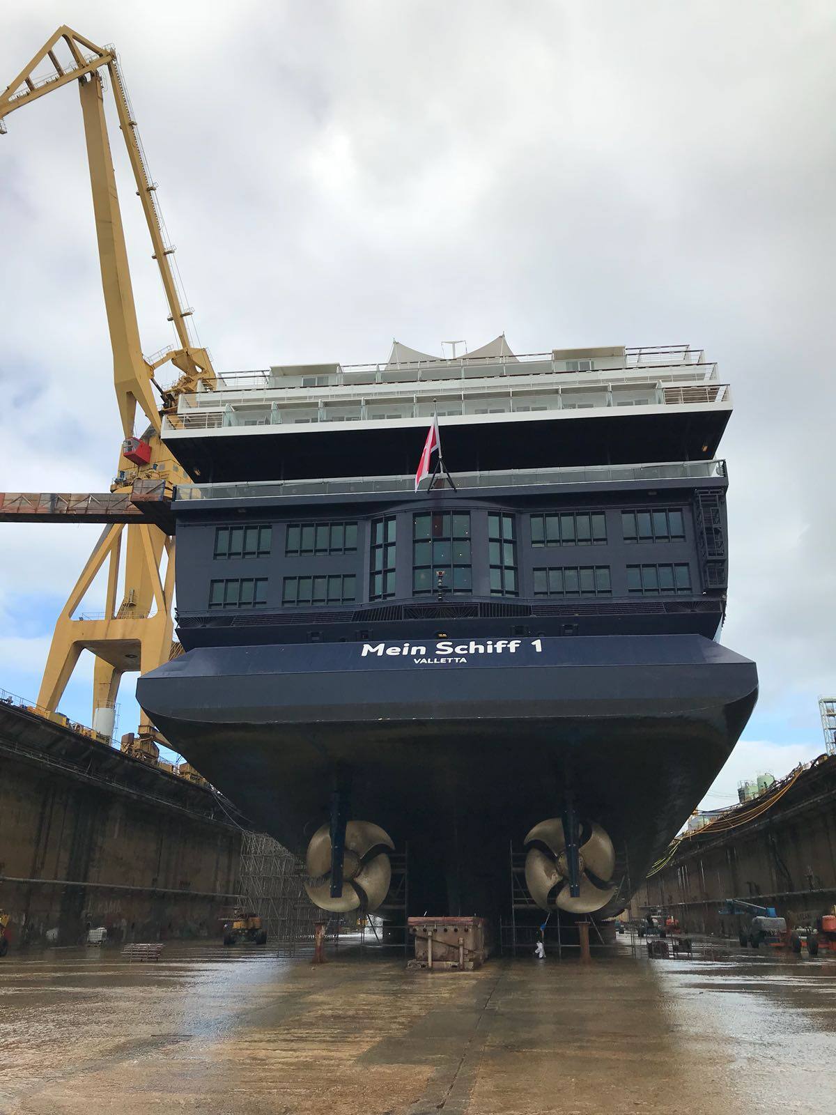Bottom of ship TUI Media Center
