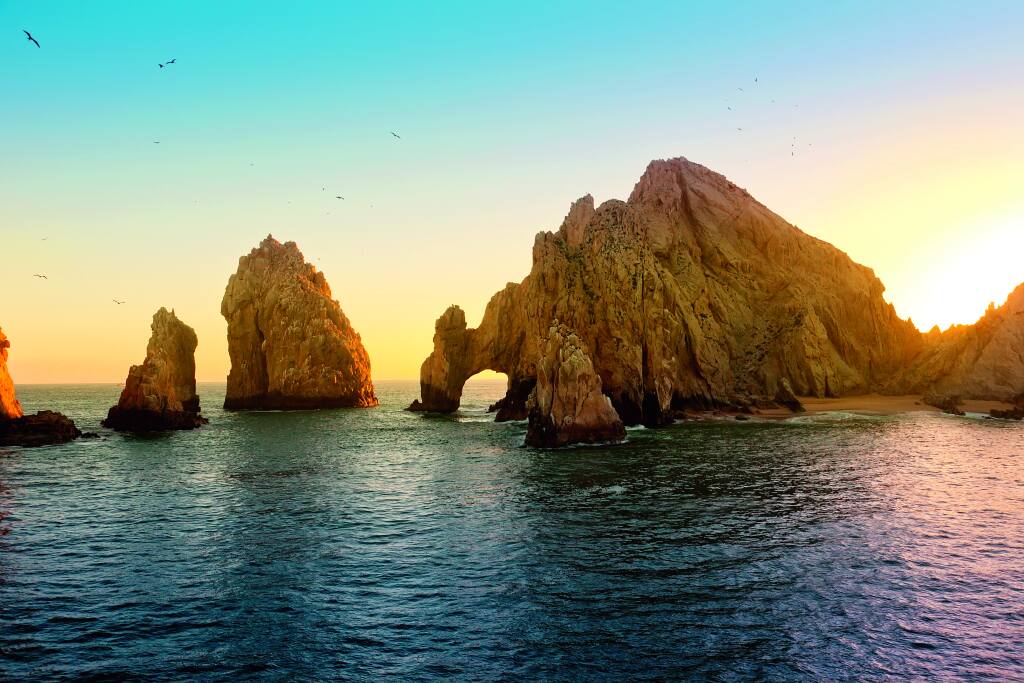 TUI INTRODUCES FIRST UK DIRECT FLIGHTS TO LOS CABOS AS IT ANNOUNCES 